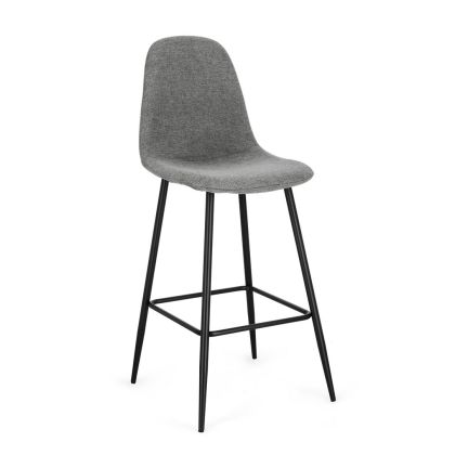 Taburete en madera tapizada en tela gris y patas de metal negro.
