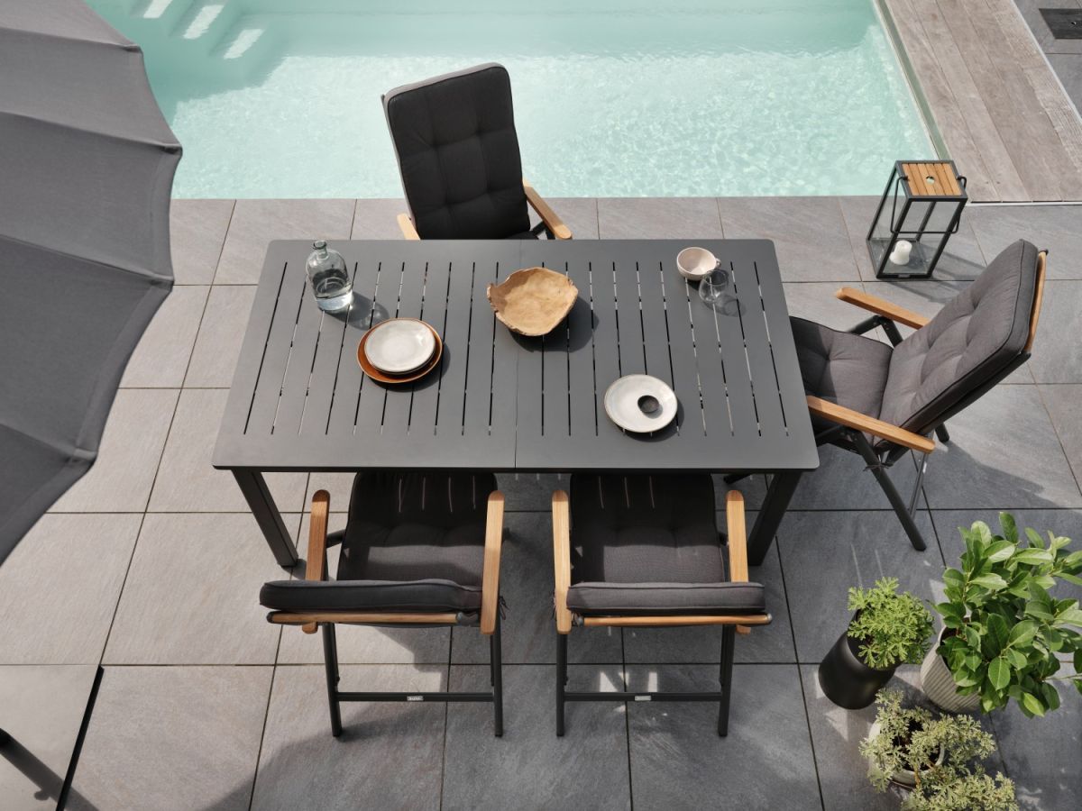 Mesa de comedor de jardín moderna para terraza y exterior fabricada con materiales resistentes
